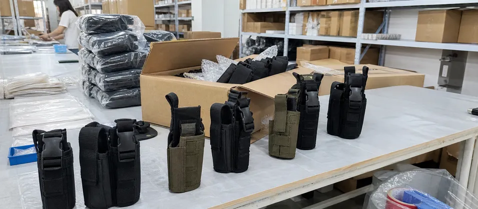 E-commerce and Amazon distribution of bear spray holster — general cargo, no dangerous goods restrictions